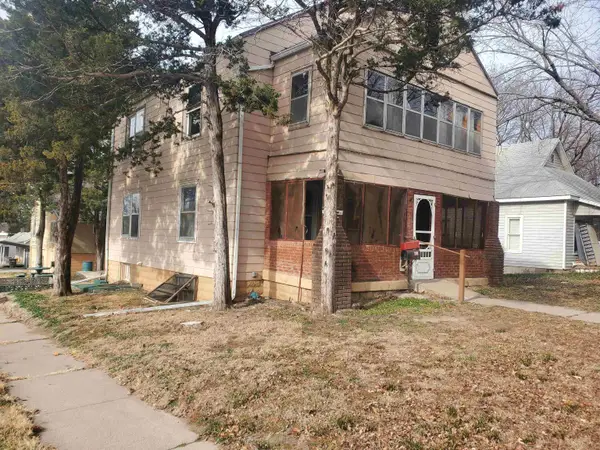427 S 2nd, Arkansas City, KS 67005