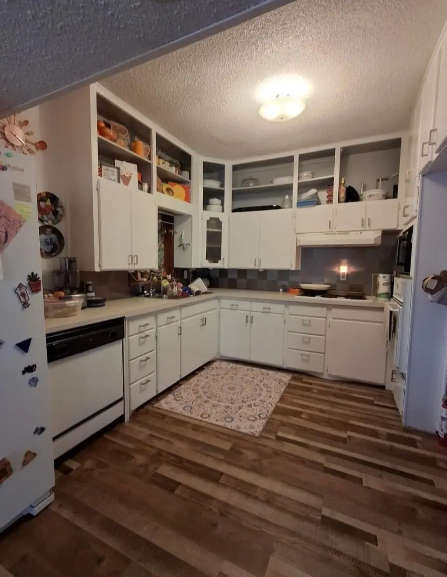 6946 Sunset Dr., Arkansas City, KS 67005 - #3