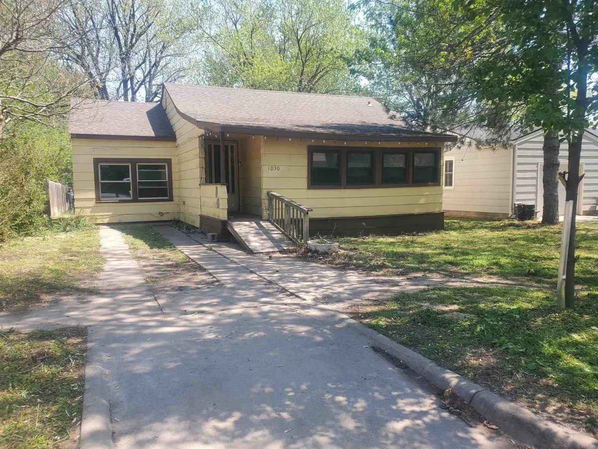 1030 N B, Arkansas City, KS 67005 - #1