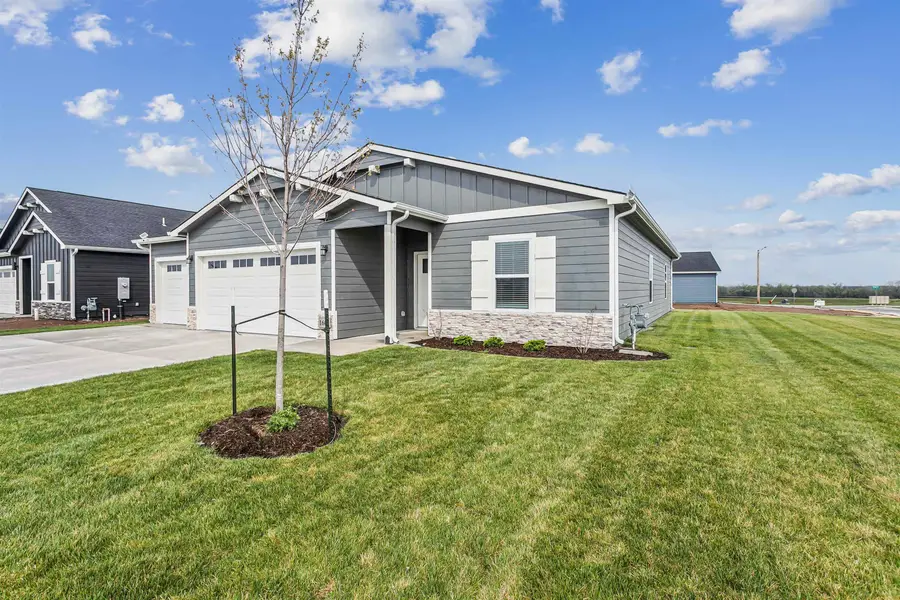 1602 N Topaz Ln, Mulvane, KS 67110 - #2