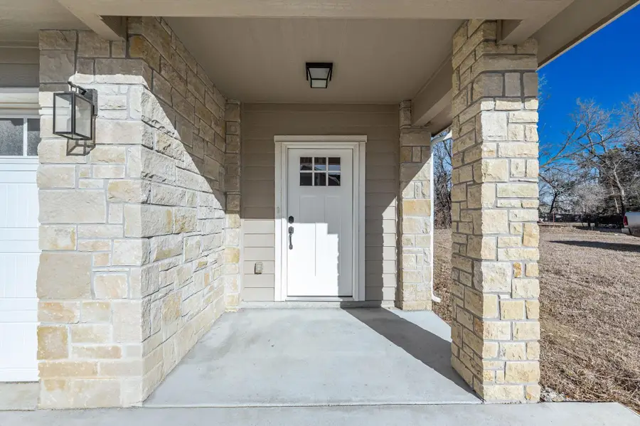 331 N 127th St E Bldg 6/105, Wichita, KS 67206 - #2