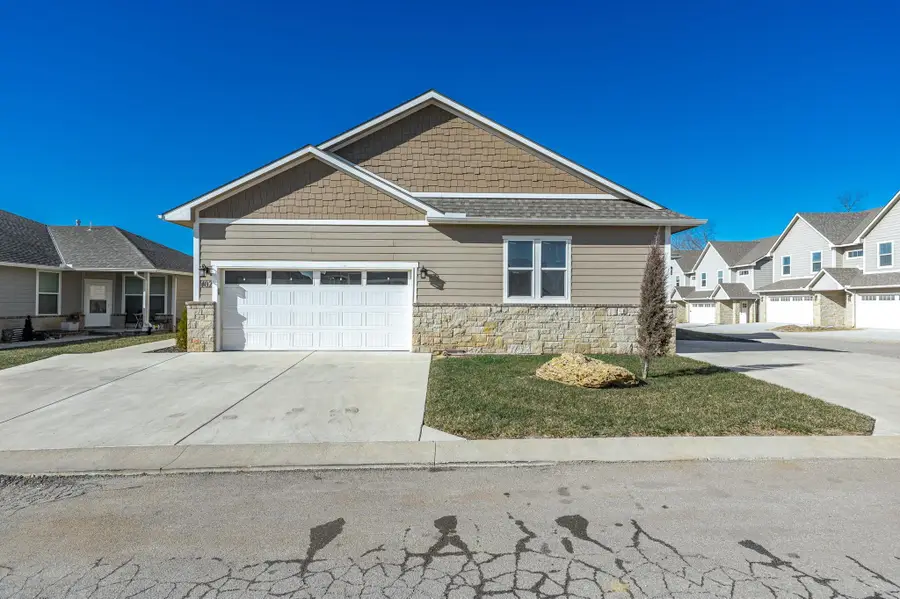 331 N 127th St E Bldg 27/401, Wichita, KS 67206 - #2