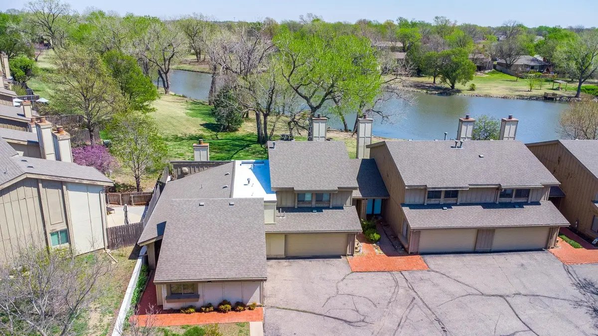 8201 E Harry St #1402, Wichita, KS 67207 - #1