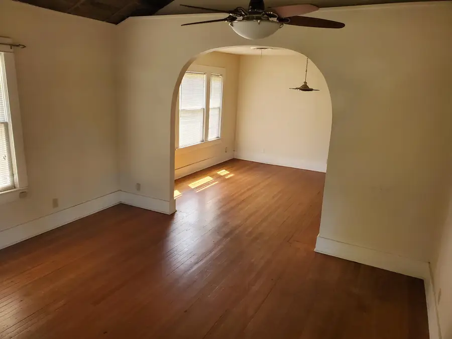 1103 N 3rd, Arkansas City, KS 67005 - #2