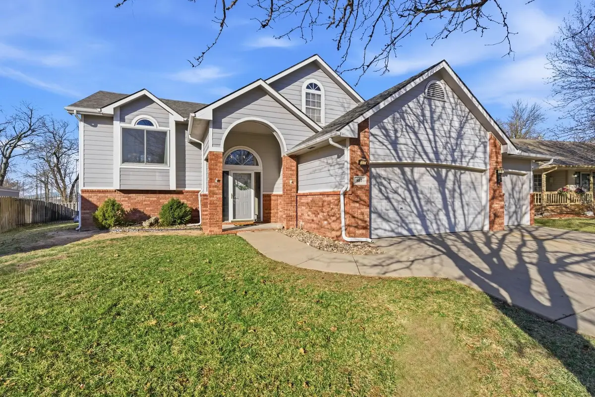 807 N Linden Ln, Derby, KS 67037 - #1