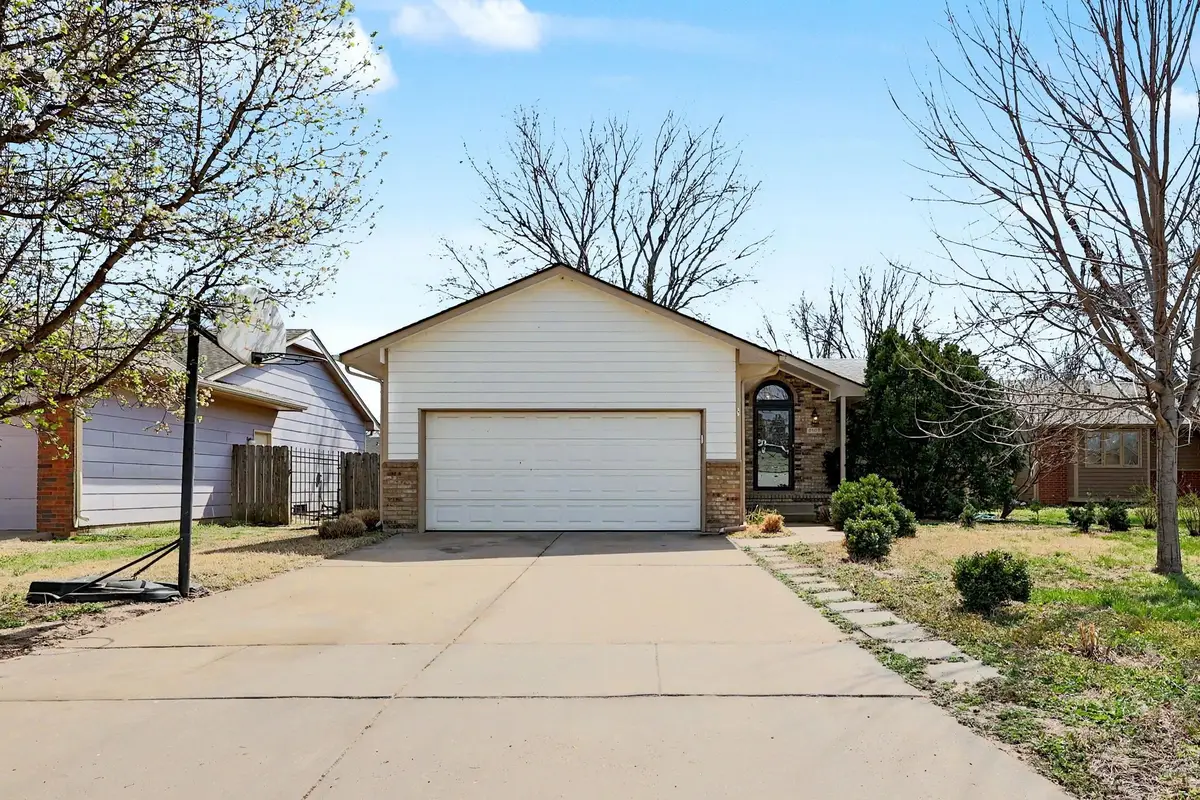 8107 W Cornelison Cir, Wichita, KS 67212 - #1