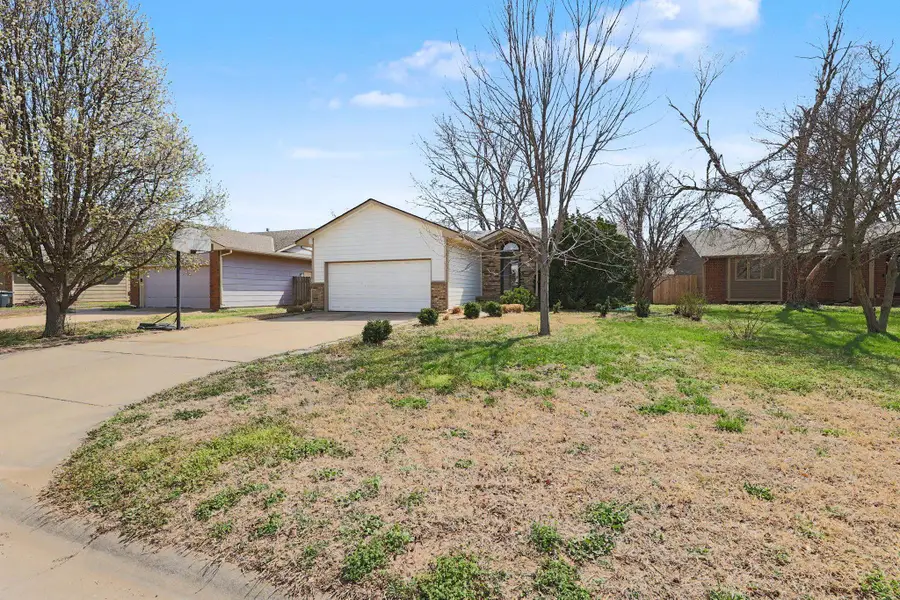 8107 W Cornelison Cir, Wichita, KS 67212 - #2