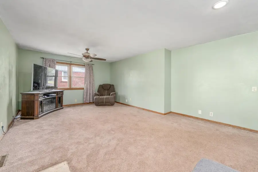 605 N Sumner St, Oxford, KS 67119 - #3