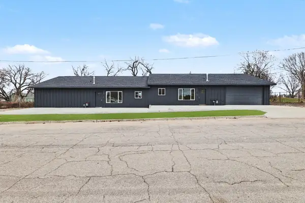 1906 N Lorraine Ave, Wichita, KS 67214