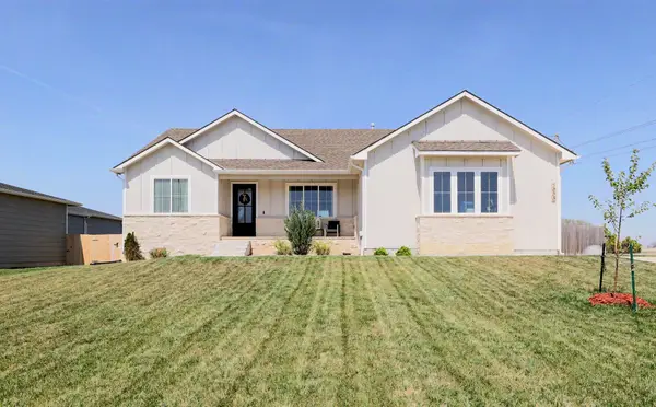 7000 E Pheasant Ridge St, Wichita, KS 67226