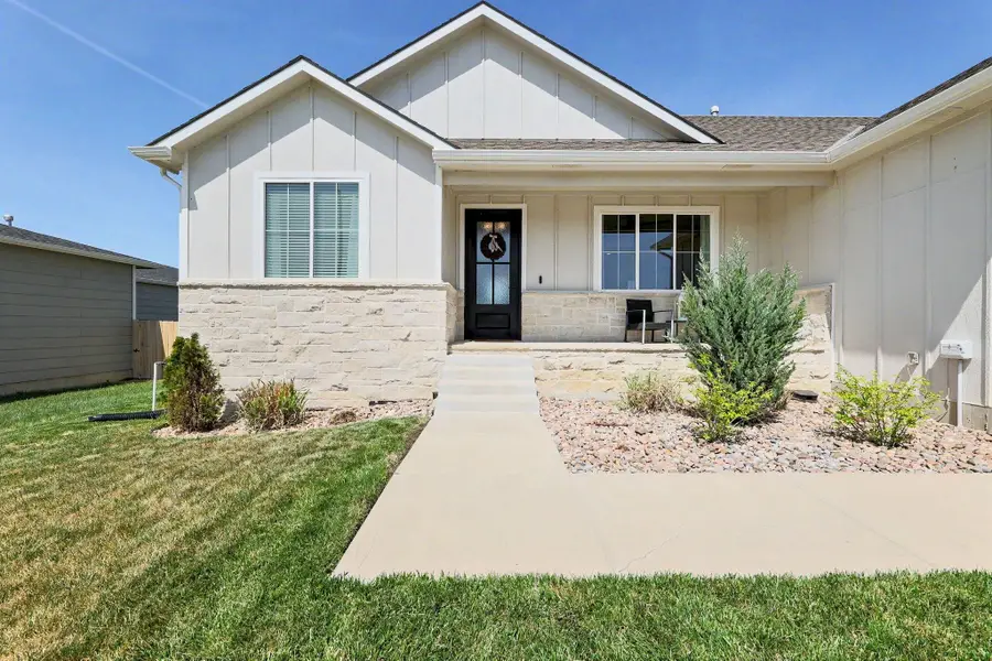 7000 E Pheasant Ridge St, Wichita, KS 67226 - #2