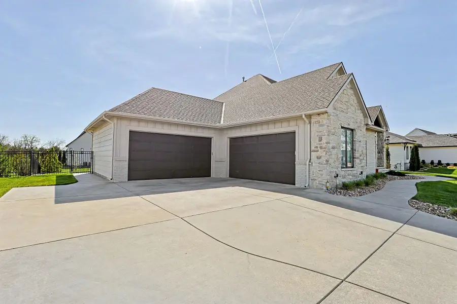 11511 E Brookview Cir, Wichita, KS 67226 - #2