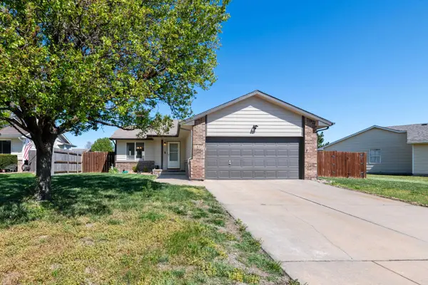 1802 Summerwood St, Goddard, KS 67052