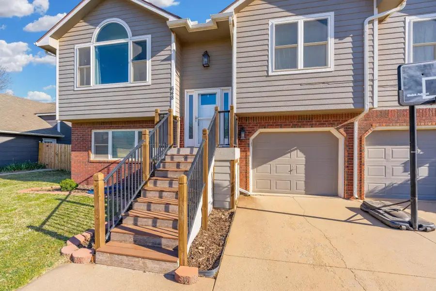 648 E Jayhawk Dr, Cheney, KS 67025 - #3