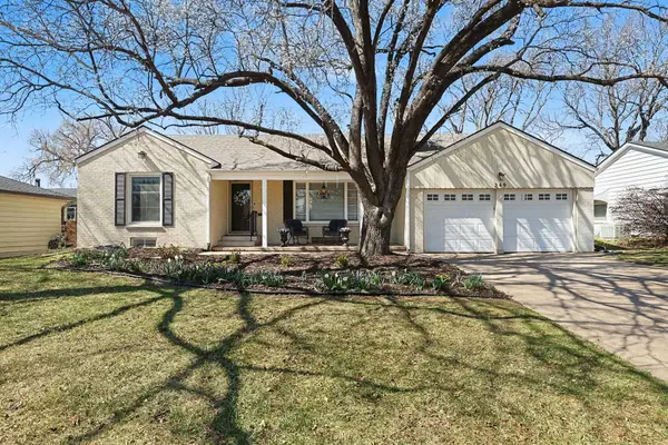 249 S Ridgewood Dr, Wichita, KS 67218