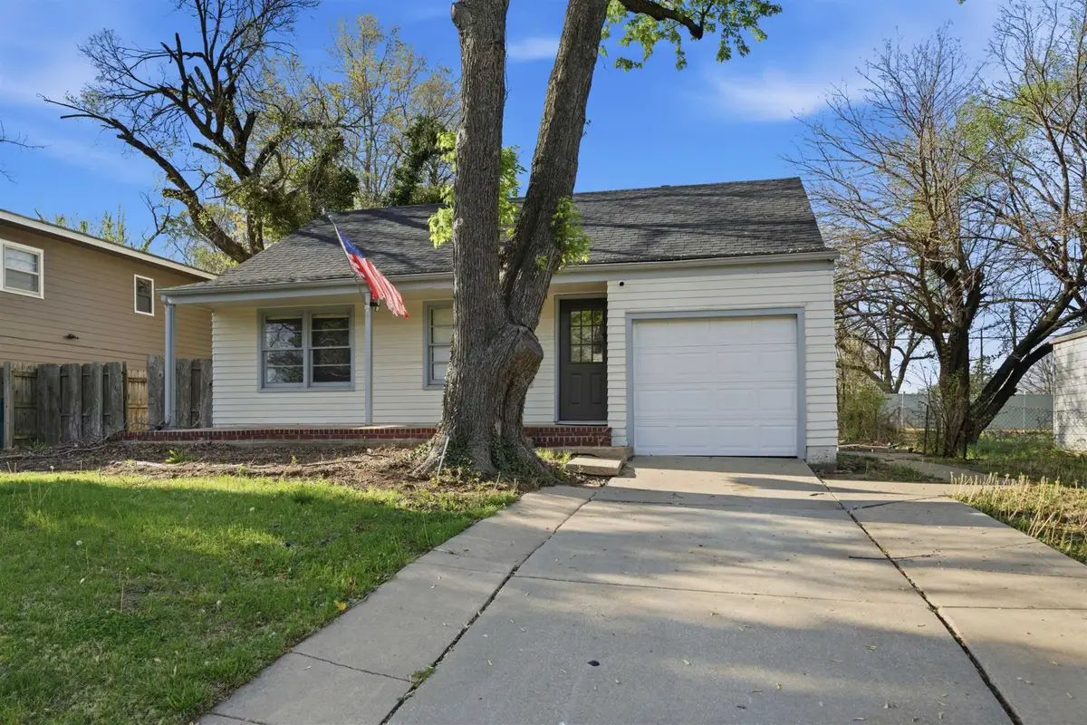 3333 E Bayley St, Wichita, KS 67218 - #1