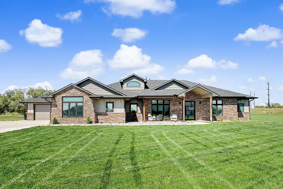 104 N Estes St, Garden Plain, KS 67050 - #1