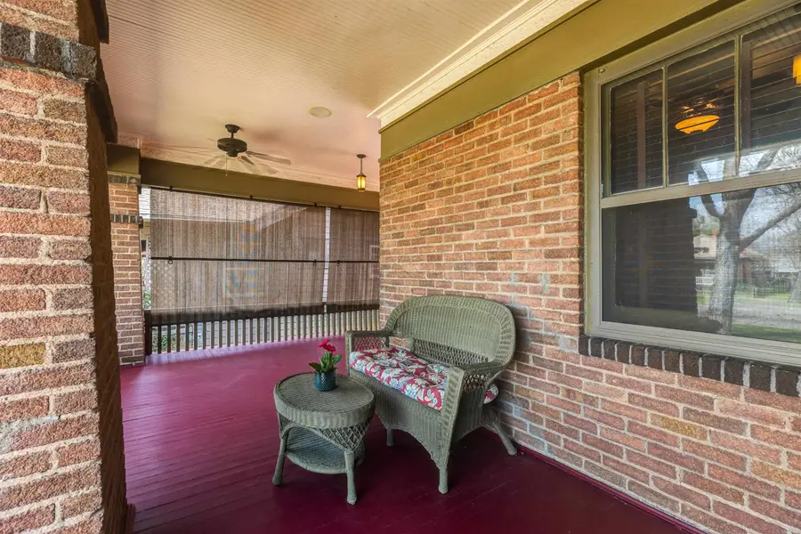 823 W Iron Ave, Salina, KS 67401 - #3