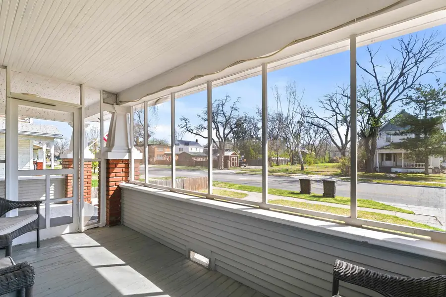 618 S 9th St, Salina, KS 67401 - #3