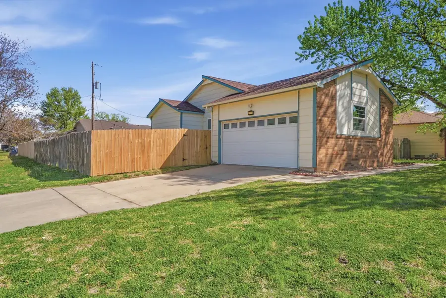 4114 S Laura St, Wichita, KS 67216 - #2
