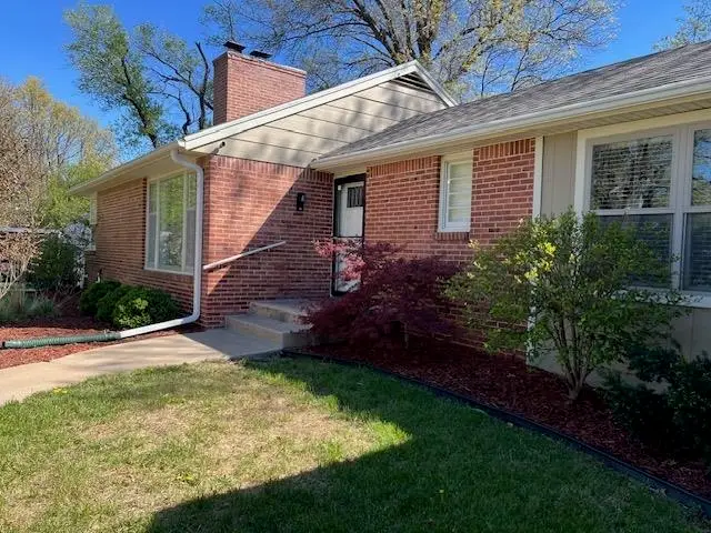 17 E Hawthorne St, Wichita, KS 67206 - #2