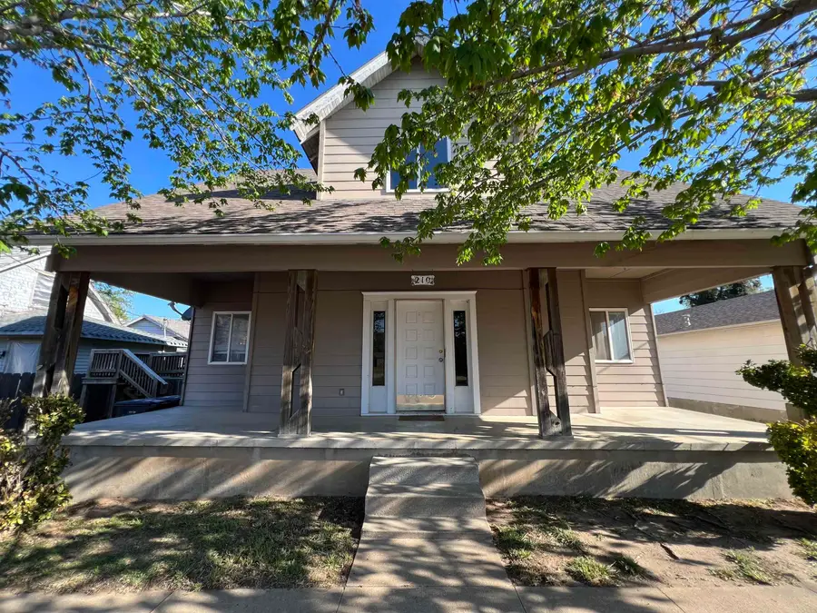 210 W Chestnut, Arkansas City, KS 67005-1551 - #3