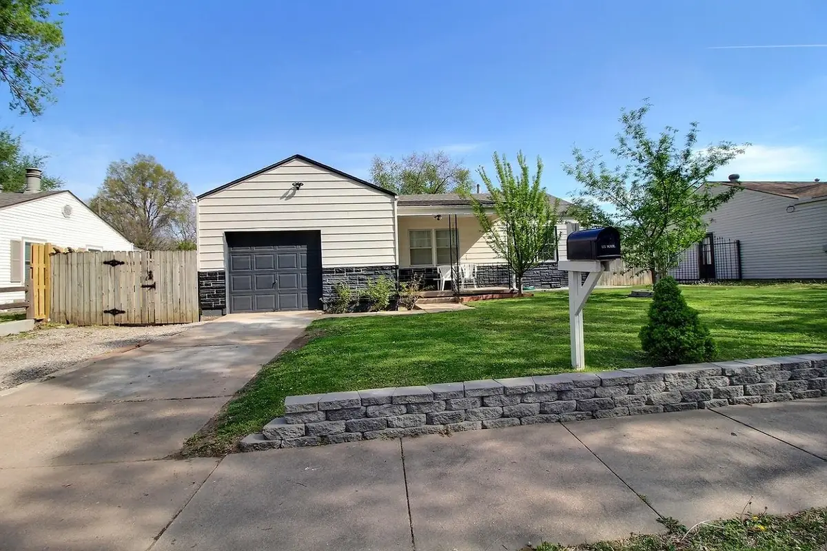 1602 E Tulsa, Wichita, KS 67216 - #1