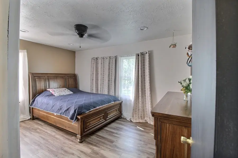 1602 E Tulsa, Wichita, KS 67216 - #3