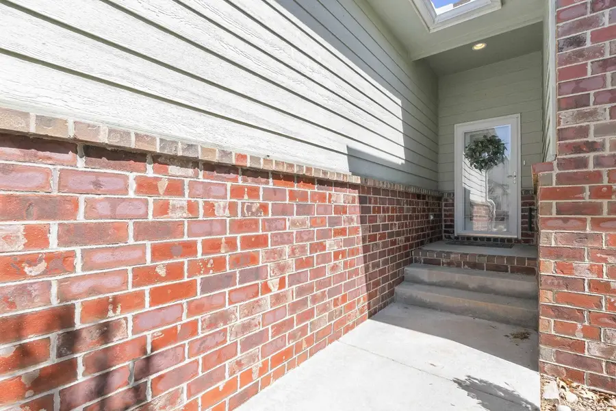 4524 N Barton Creek Ct, Wichita, KS 67226 - #2