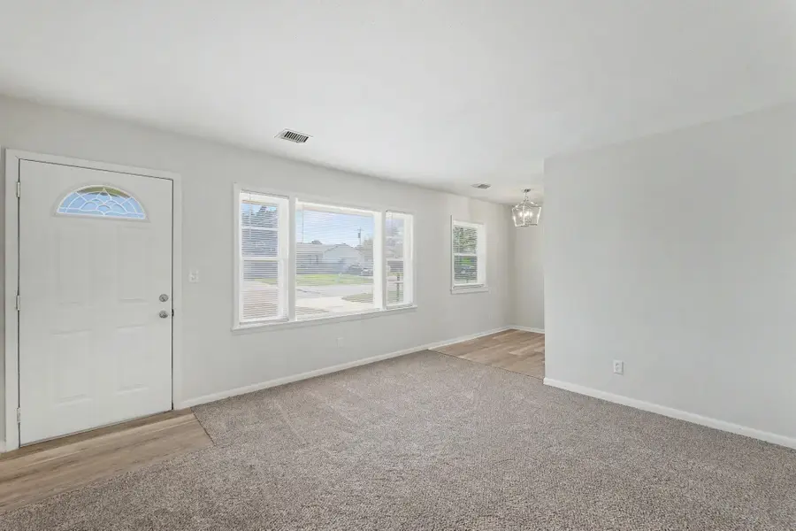 2328 W Greenfield St, Wichita, KS 67217 - #2