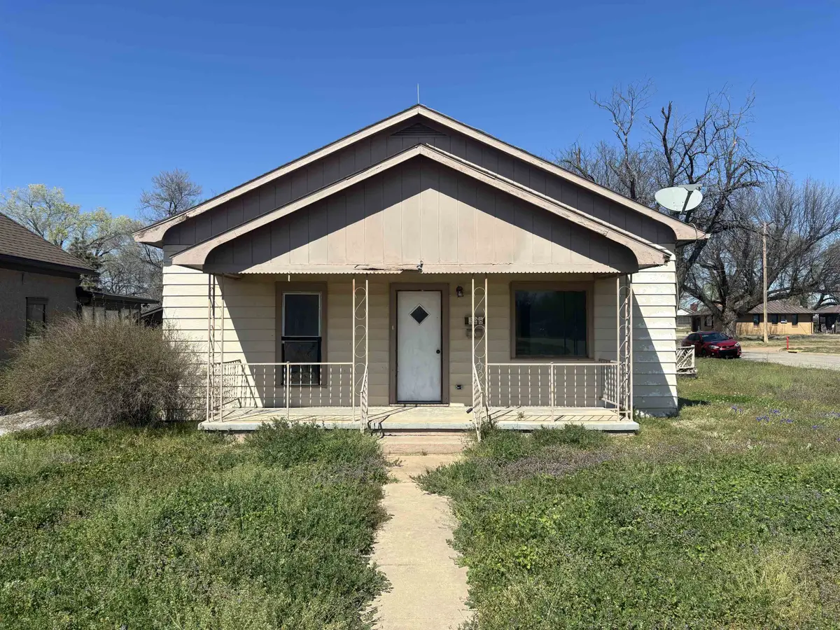 328 Main St, Kiowa, KS 67070 - #1