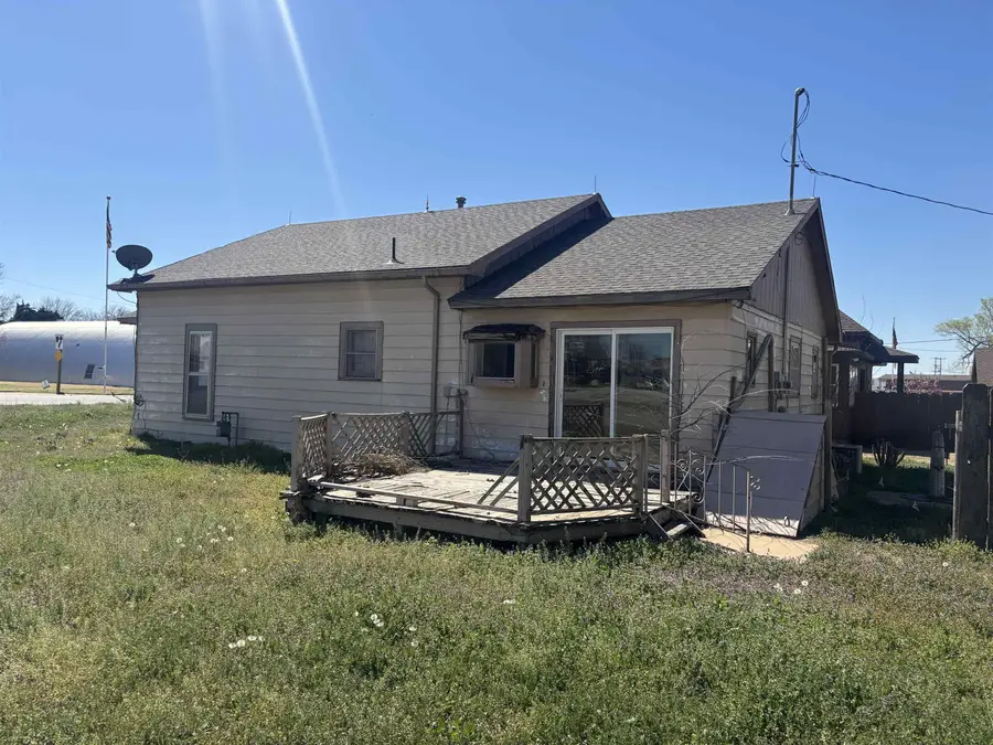 328 Main St, Kiowa, KS 67070 - #3