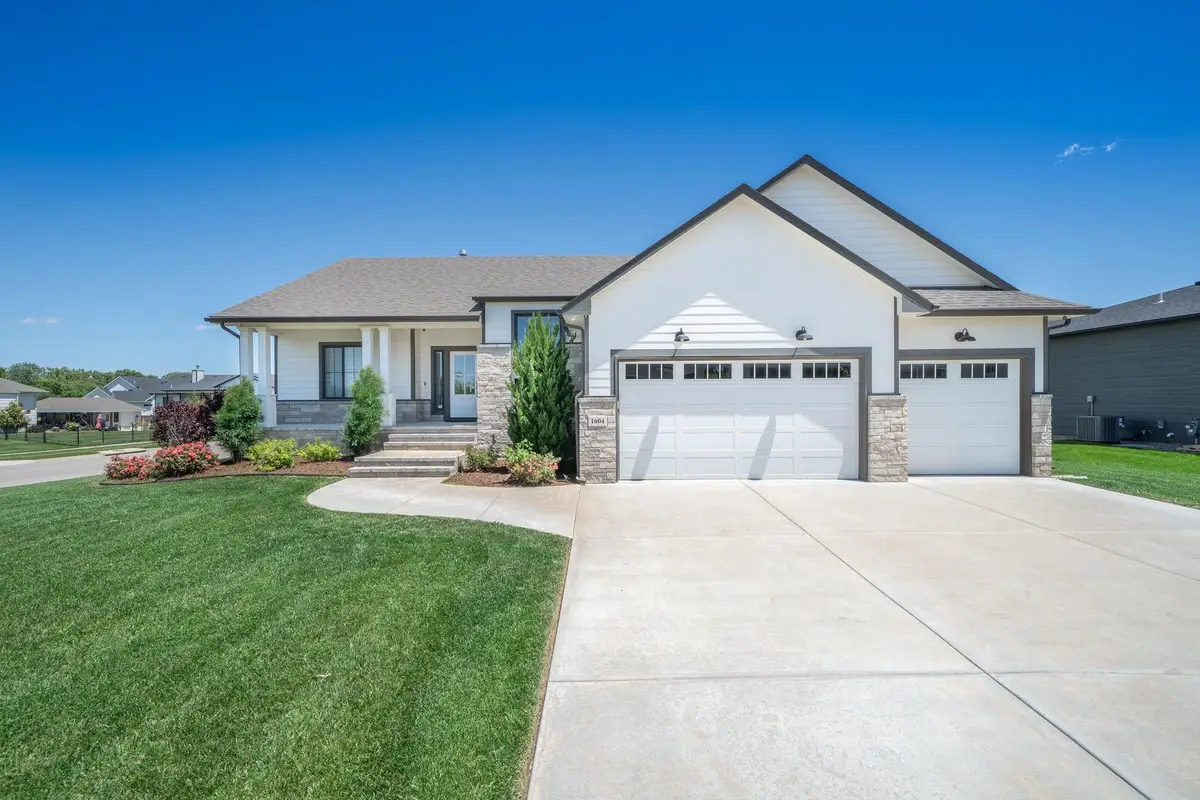 1604 N Shadow Rock Dr, Andover, KS 67002 - #1