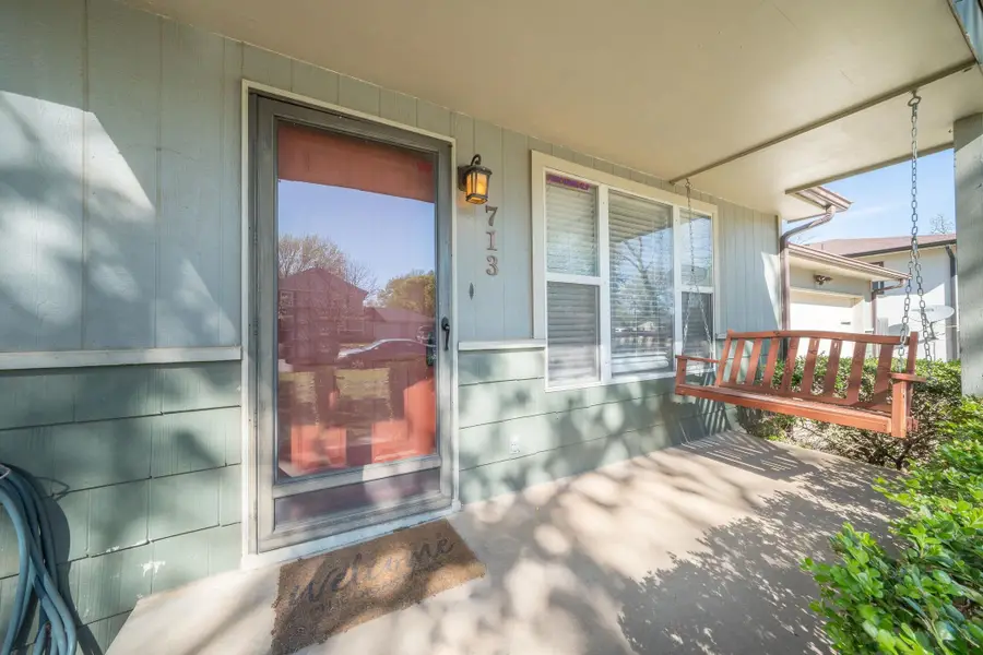 713 Filmore St, Cheney, KS 67025 - #2