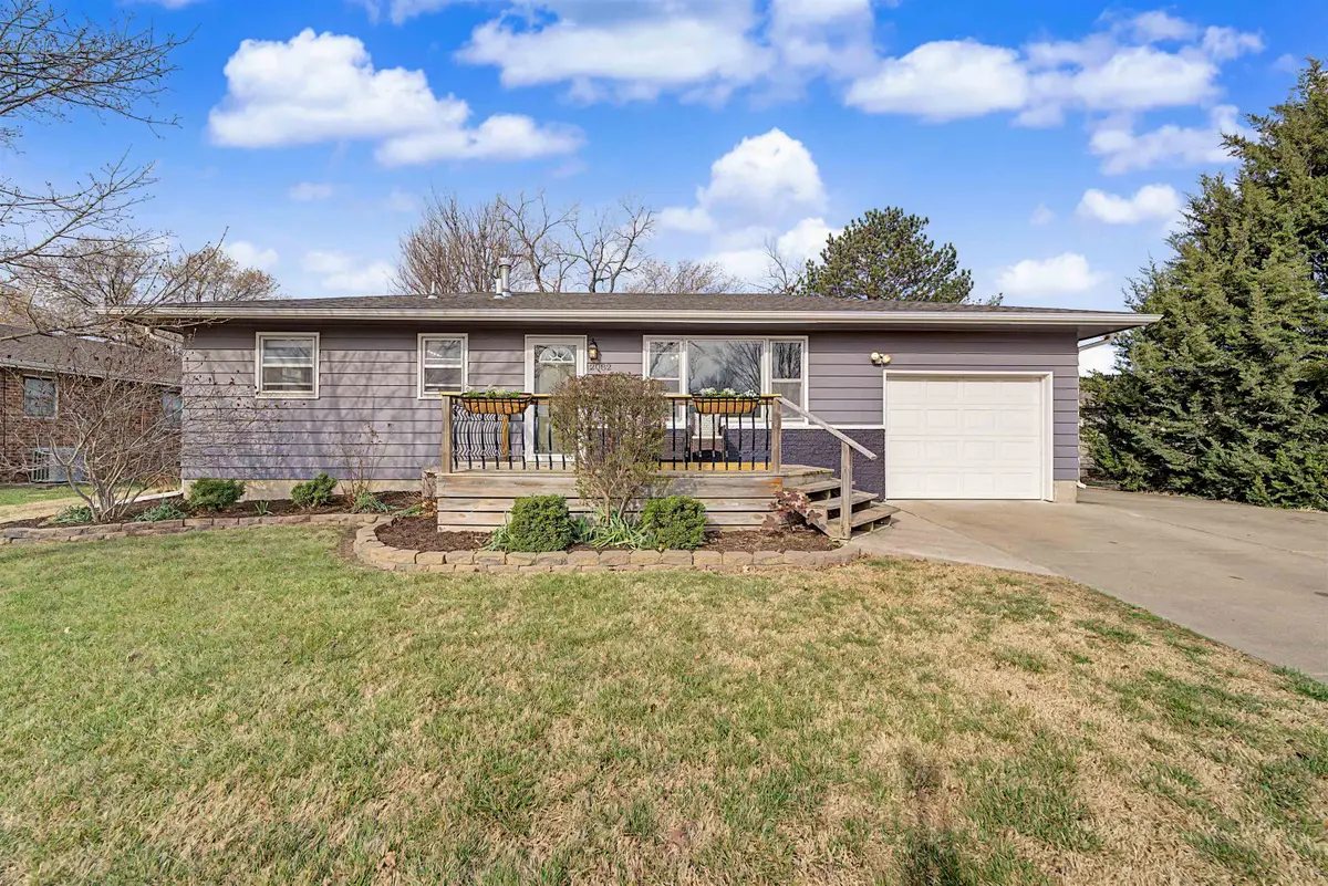 2082 Shalimar Dr, Salina, KS 67401 - #1