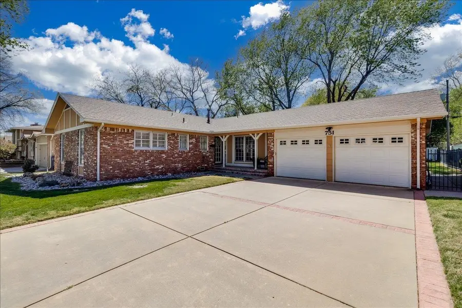 751 N Crestline St, Wichita, KS 67212 - #2