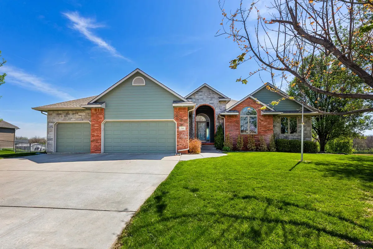 500 N Fiddlers Creek, Valley Center, KS 67147 - #1