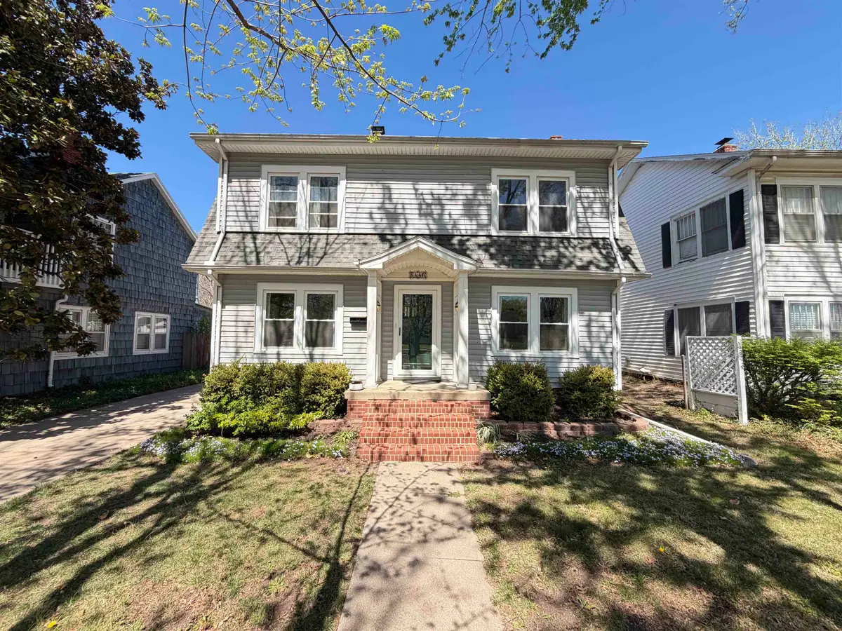 3440 Country Club Pl, Wichita, KS 67208 - #1