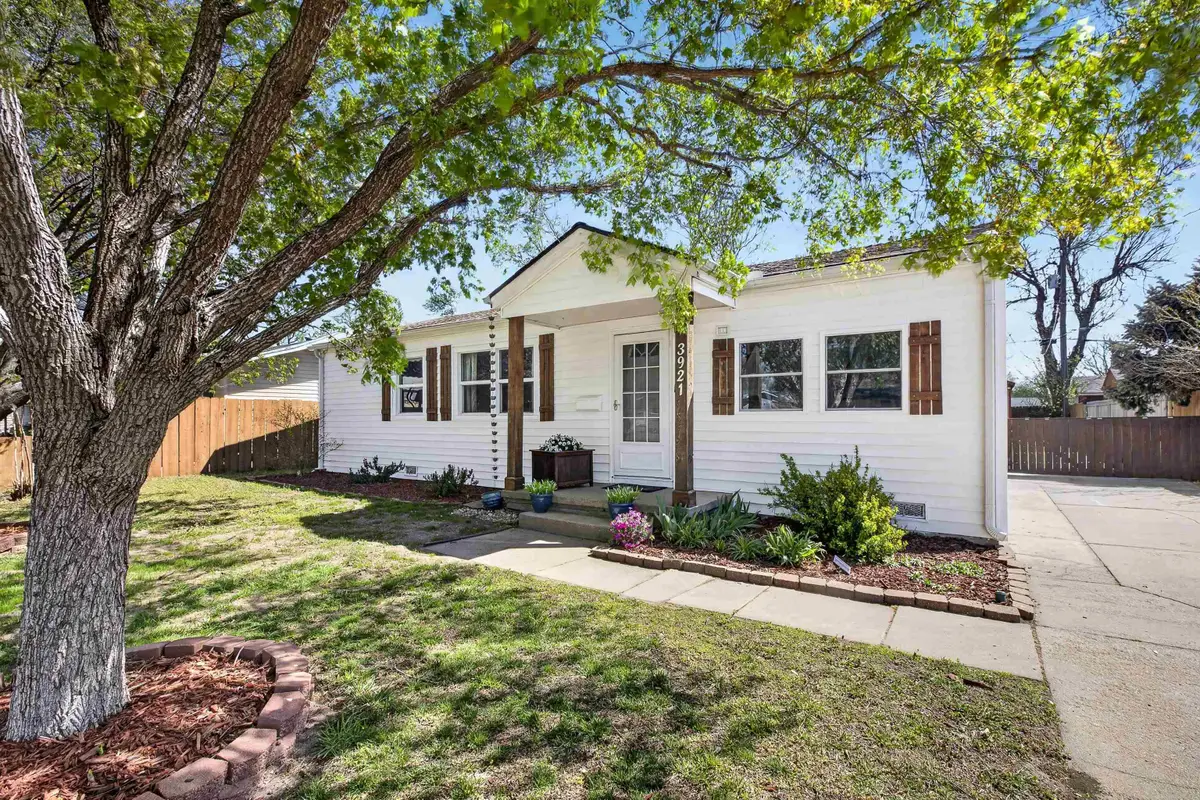 3921 W Westlawn St, Wichita, KS 67203 - #1