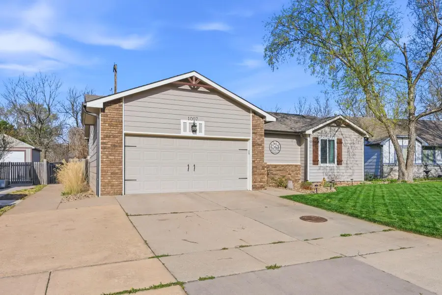 1007 N Pine Grove St, Wichita, KS 67212 - #3