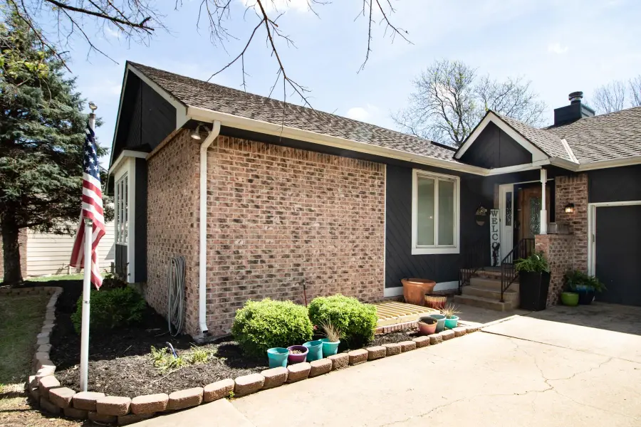 630 S Partridge Ln, Derby, KS 67037 - #2