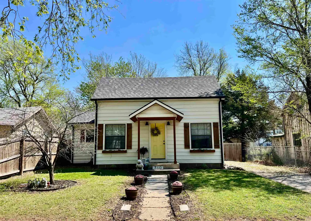 310 N 4th, Arkansas City, KS 67005 - #1