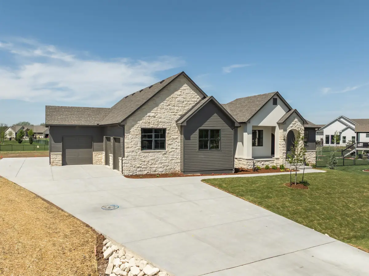 2013 N Clearstone St, Goddard, KS 67052-8661 - #1