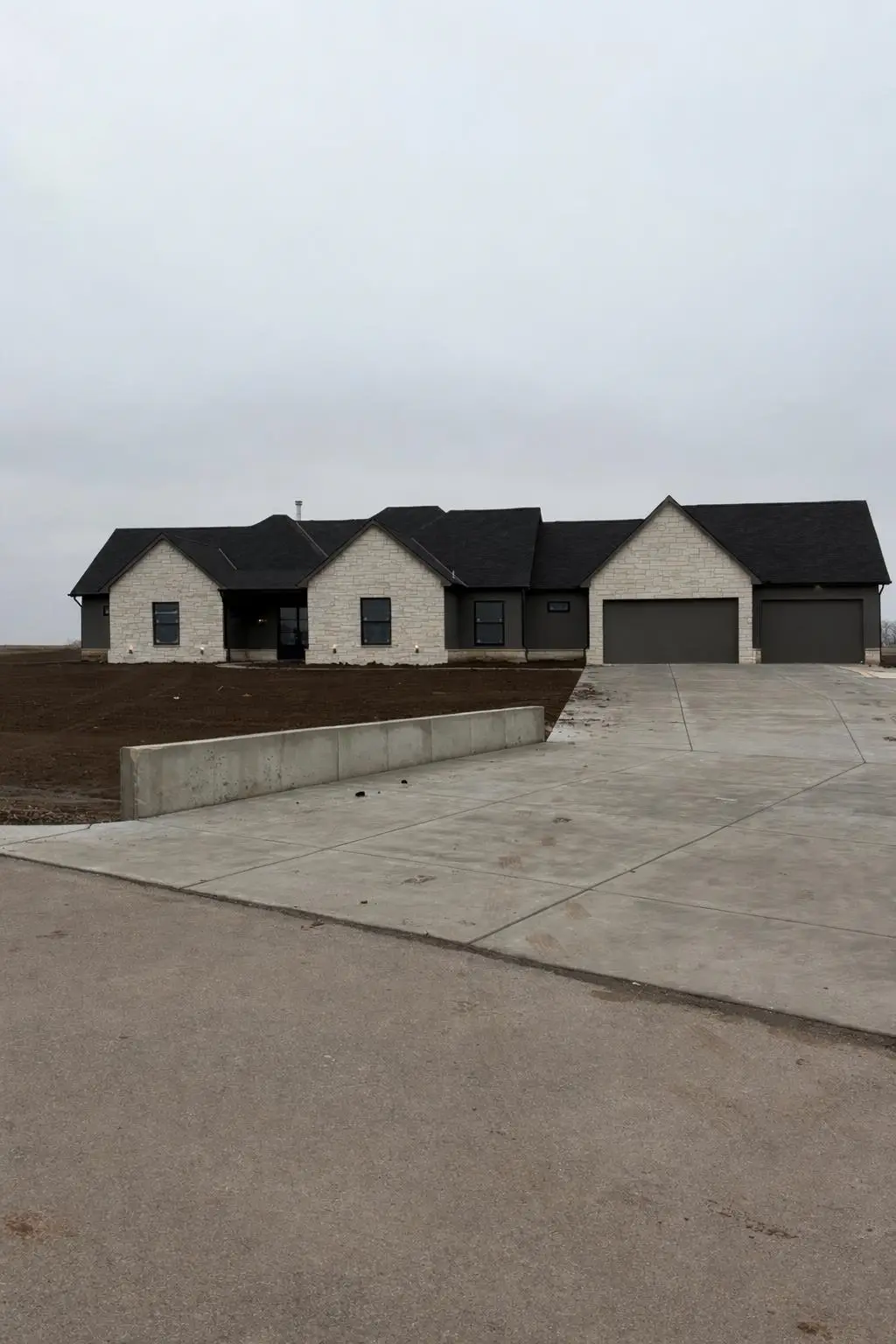 24411 W Stone Bottom St, Goddard, KS 67052 - #1