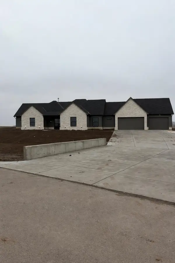 24411 W Stone Bottom St, Goddard, KS 67052