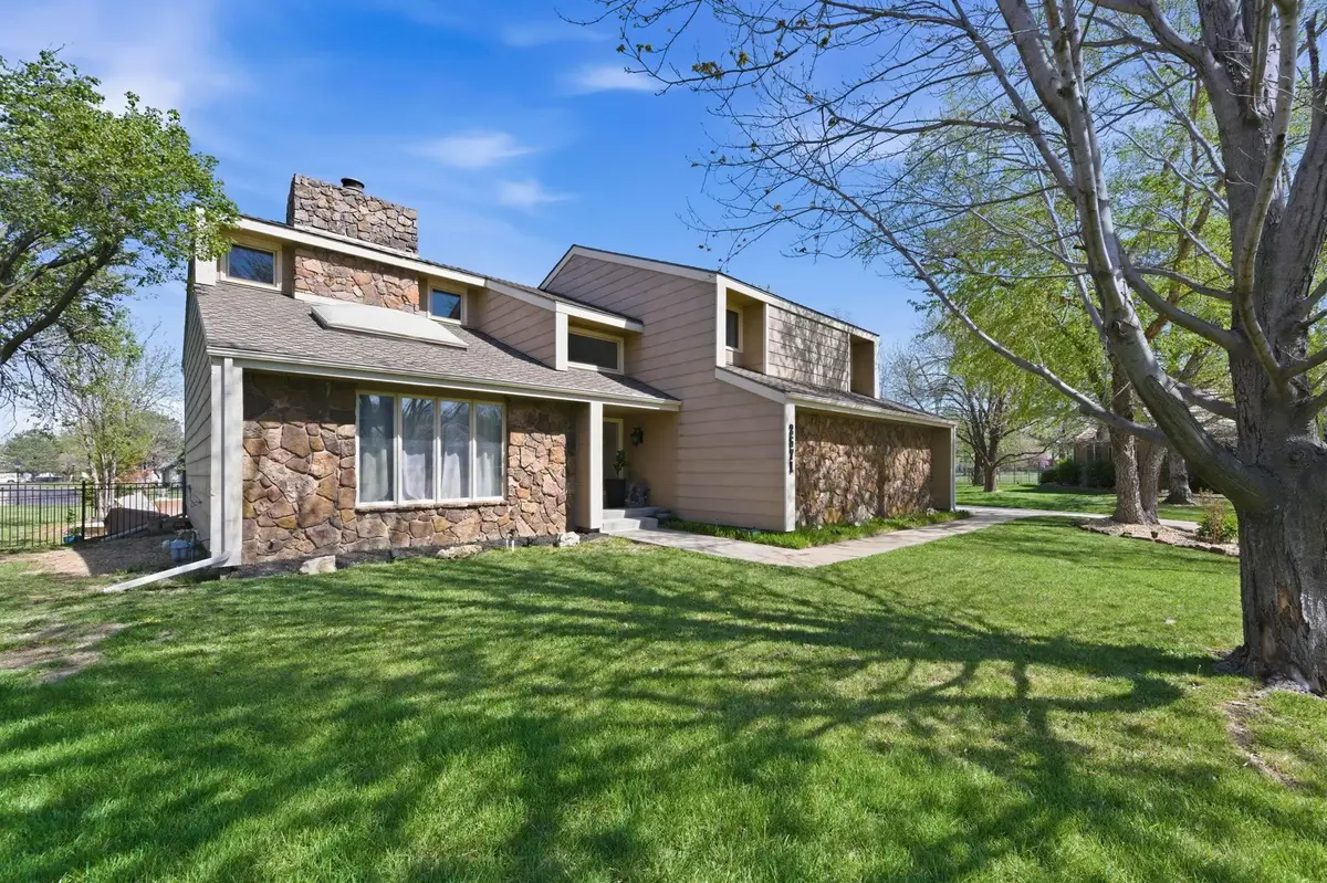 2571 N Greenleaf Ct, Wichita, KS 67226 - #1