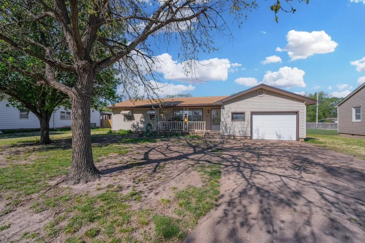 1606 N B St, Wellington, KS 67152 - #1