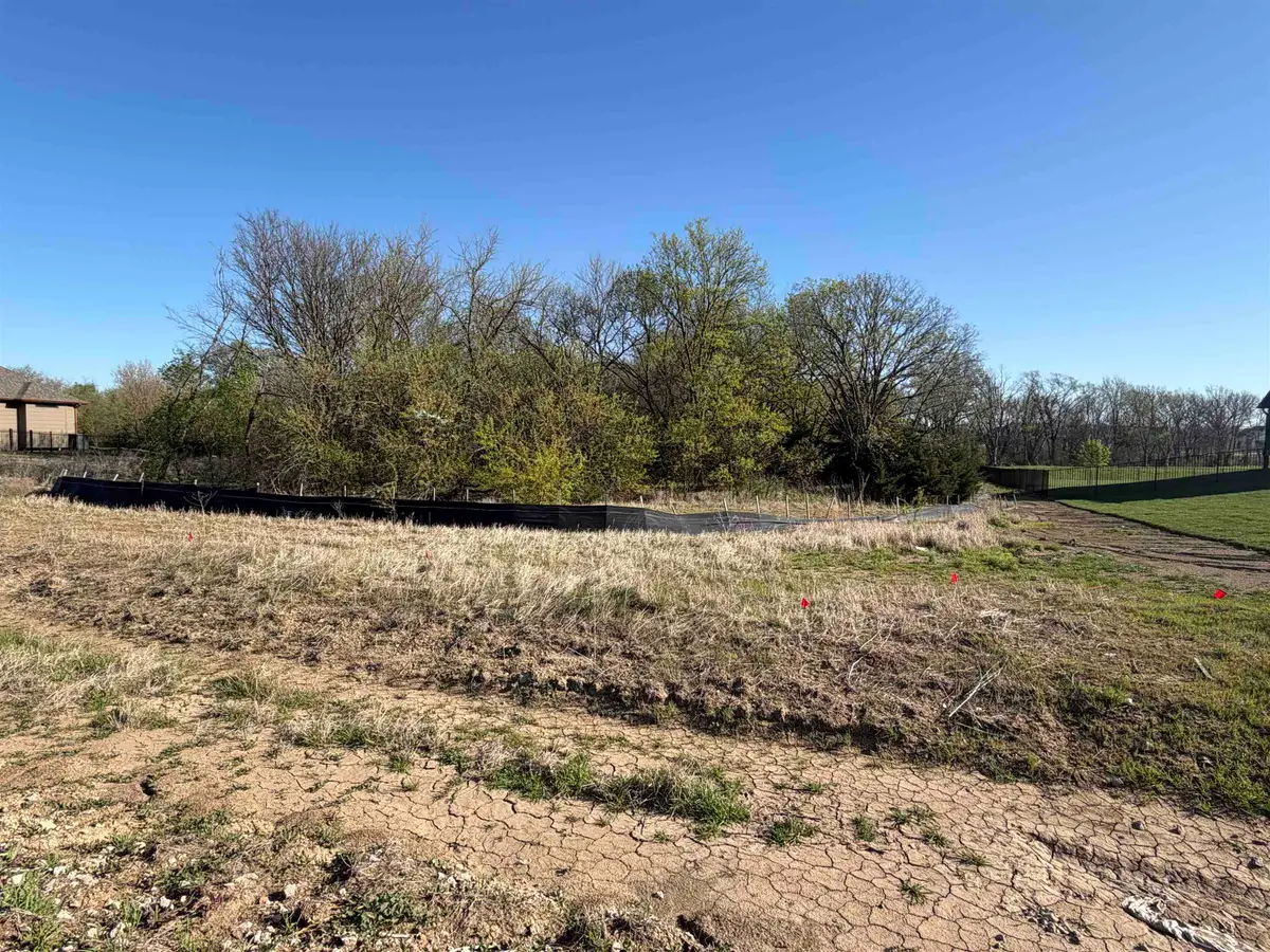 2912 E Kay St, Derby, KS 67037 - #1