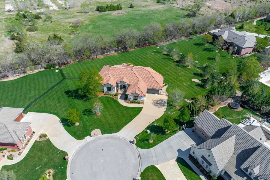 10721 E Crestwood Ct, Wichita, KS 67206 - #3