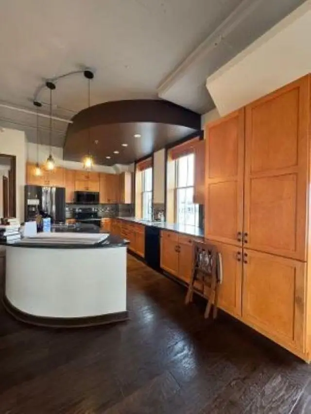 201 S Saint Francis Ave, Wichita, KS 67202 - #3